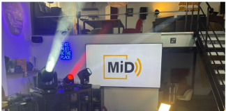 formación MID de Triton Blue