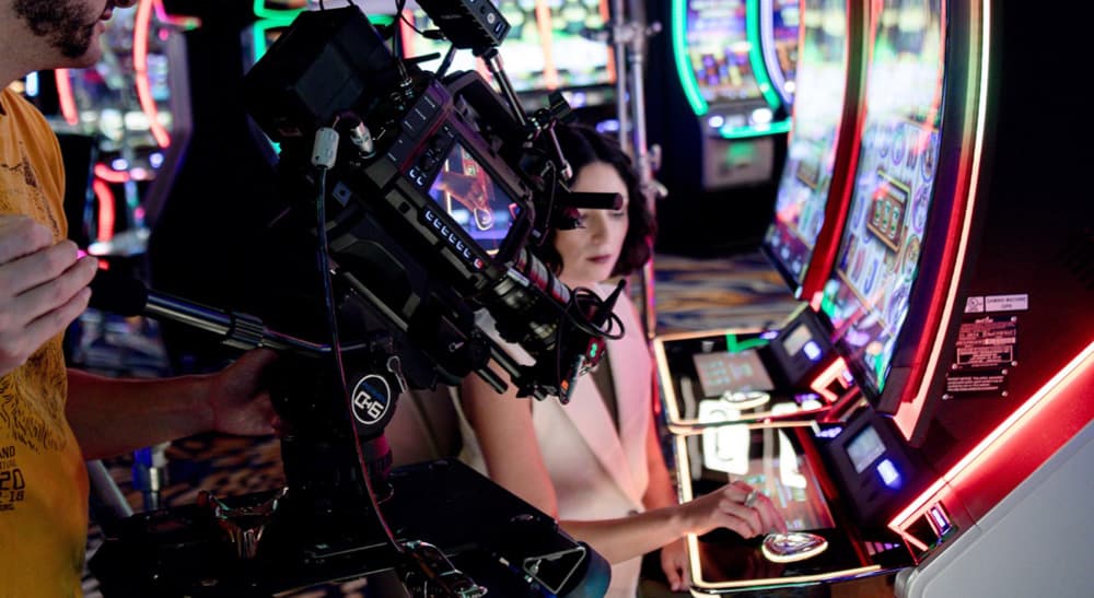 Rodaje con la cámara Blackmagic URSA Cine 12K LF en un casino para la publicidad de Owensboro Racing & Gaming.