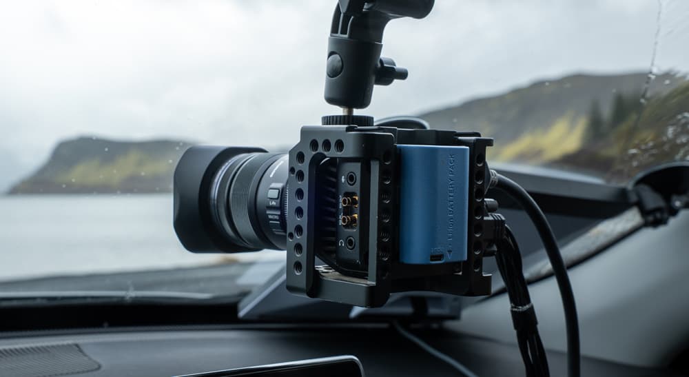 Cámara Blackmagic Micro Studio Camera 4K G2 utilizada por Lion Productions durante la expedición móvil de EVE Online en Islandia