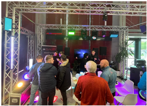 expansión Audibax y Triton Blue espectáculos, clubes, instalaciones fijas eventos