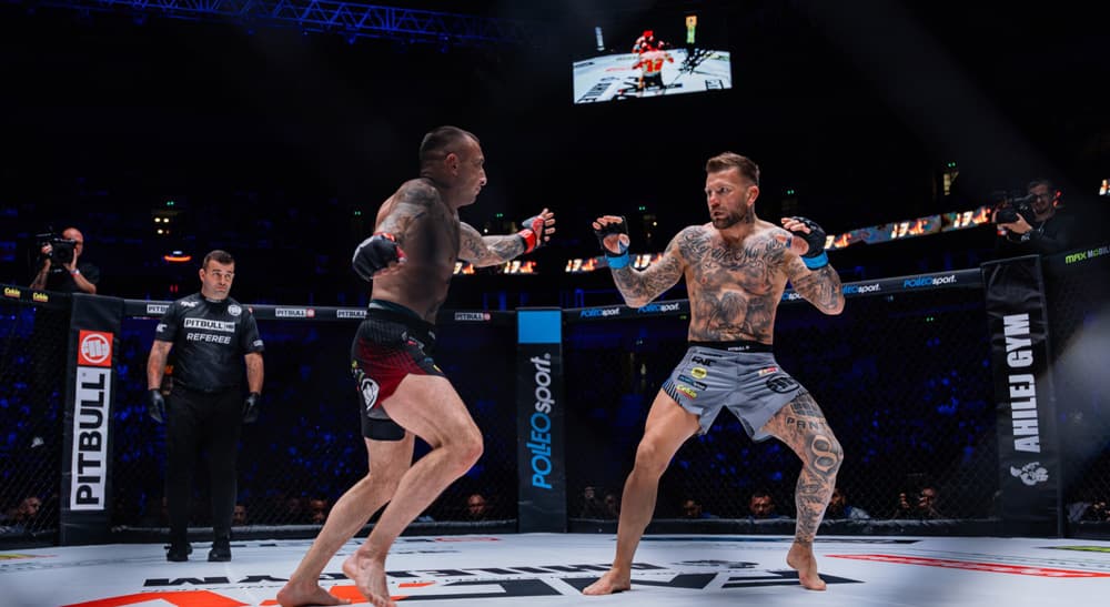 Peleadores del Fight Nation Championship durante una transmisión en vivo producida con tecnología de Blackmagic.