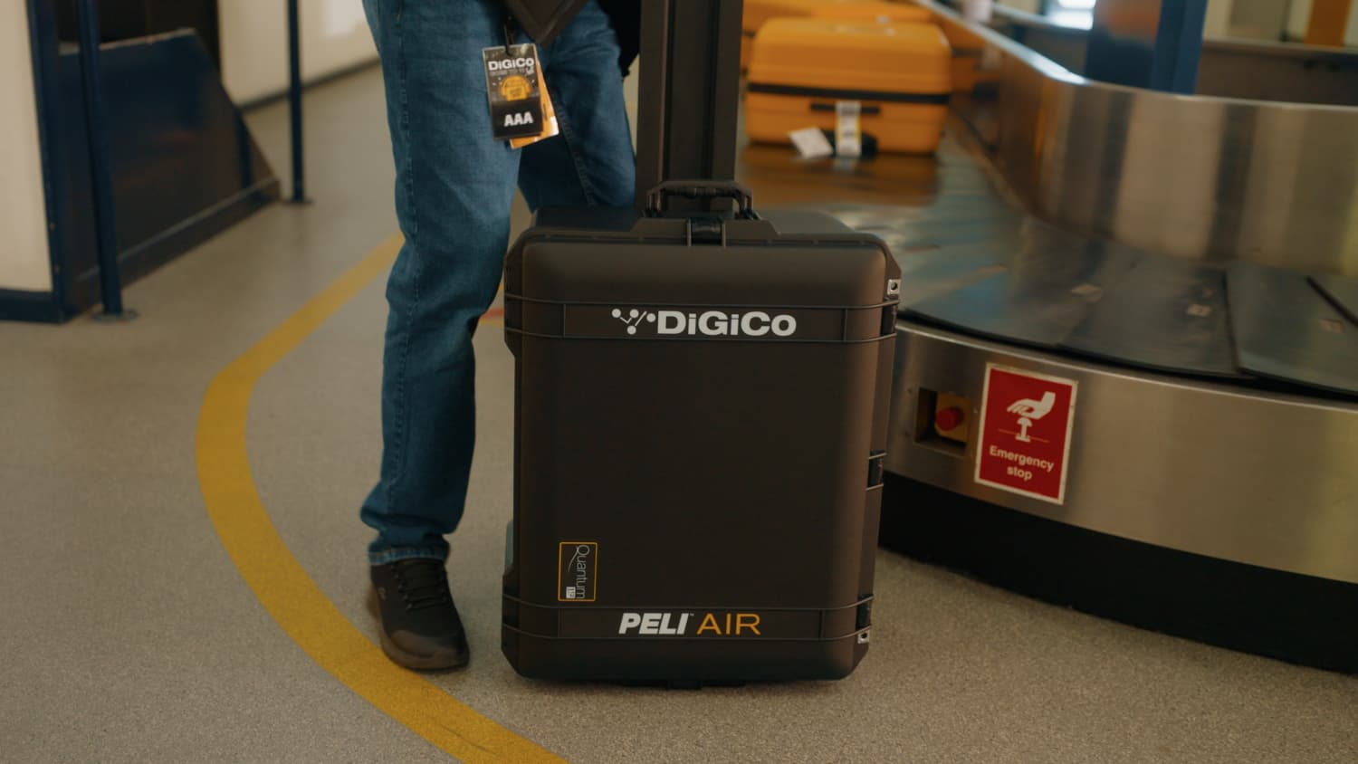 Maleta Pelican Air con la DiGiCo Quantum112 lista para transporte como flypack en un aeropuerto.