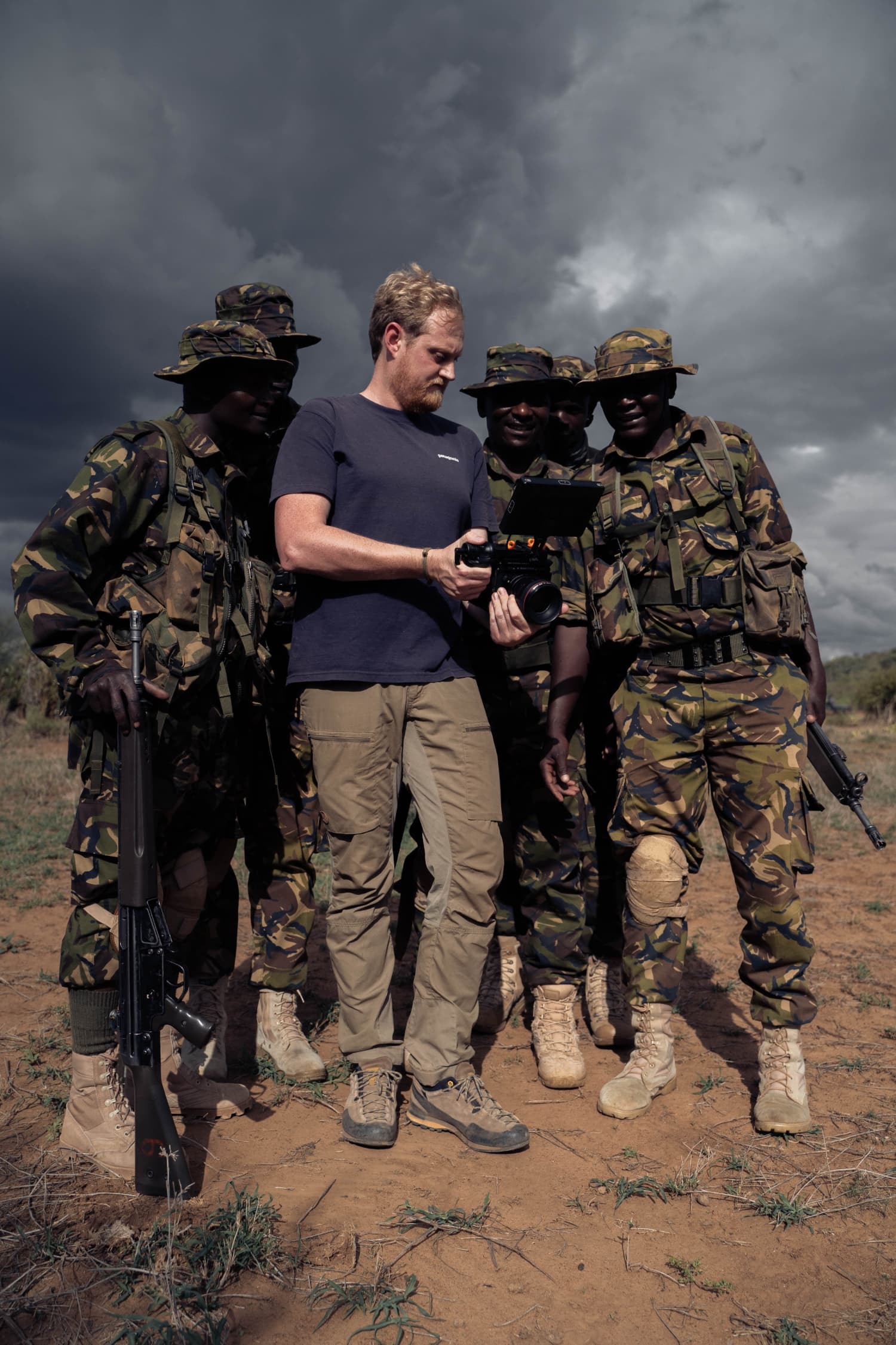 Tom Martienssen showing his footage to the rangers