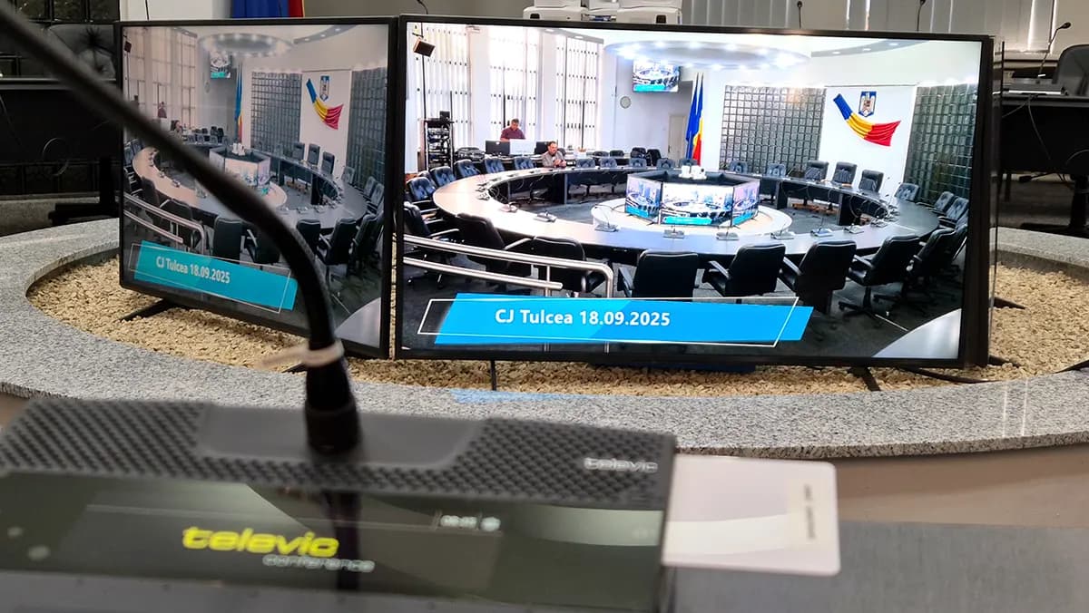 Caso de éxito AREC en Tulcea: sistema de grabación y streaming de reuniones del consejo con producción audiovisual profesional.