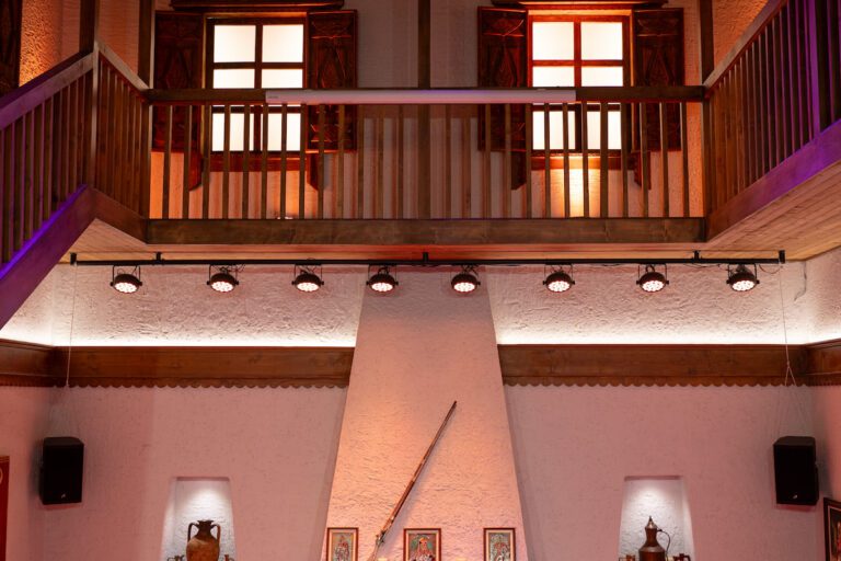 Instalación Audiovisual Profesional con Audibax y Triton Blue en Albanian Night Show
