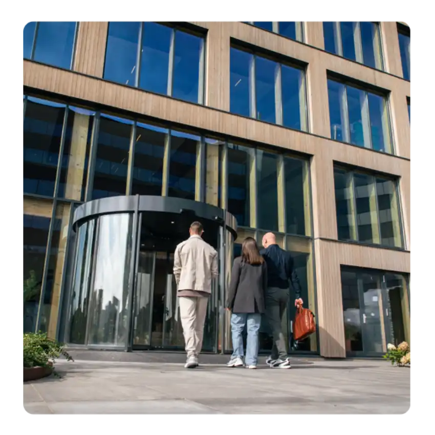 solución de edificio inteligente en Campus Hambaken Timber para oficinas multiinquilino