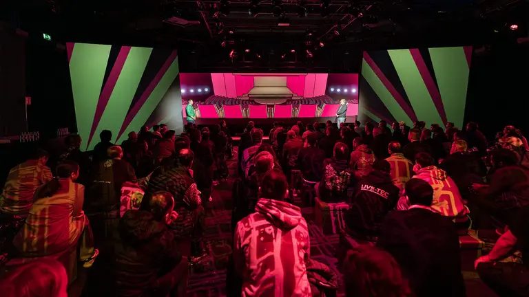 Demostración en vivo de d&b audiotechnik en ISE 2026 con sistemas de sonido profesional ante integradores y técnicos del sector