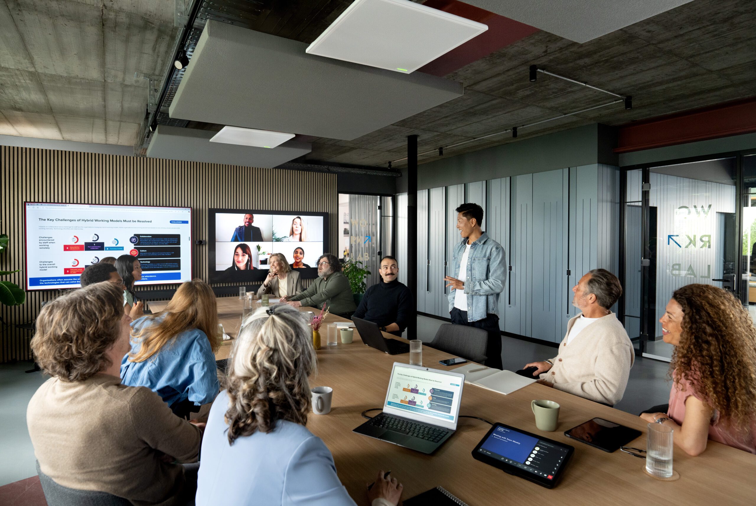 Shure IntelliMix Room Kits: soluciones certificadas para Microsoft Teams Rooms en salas de reuniones híbridas 2 shure-intellimix-room-kits-microsoft-teams-rooms