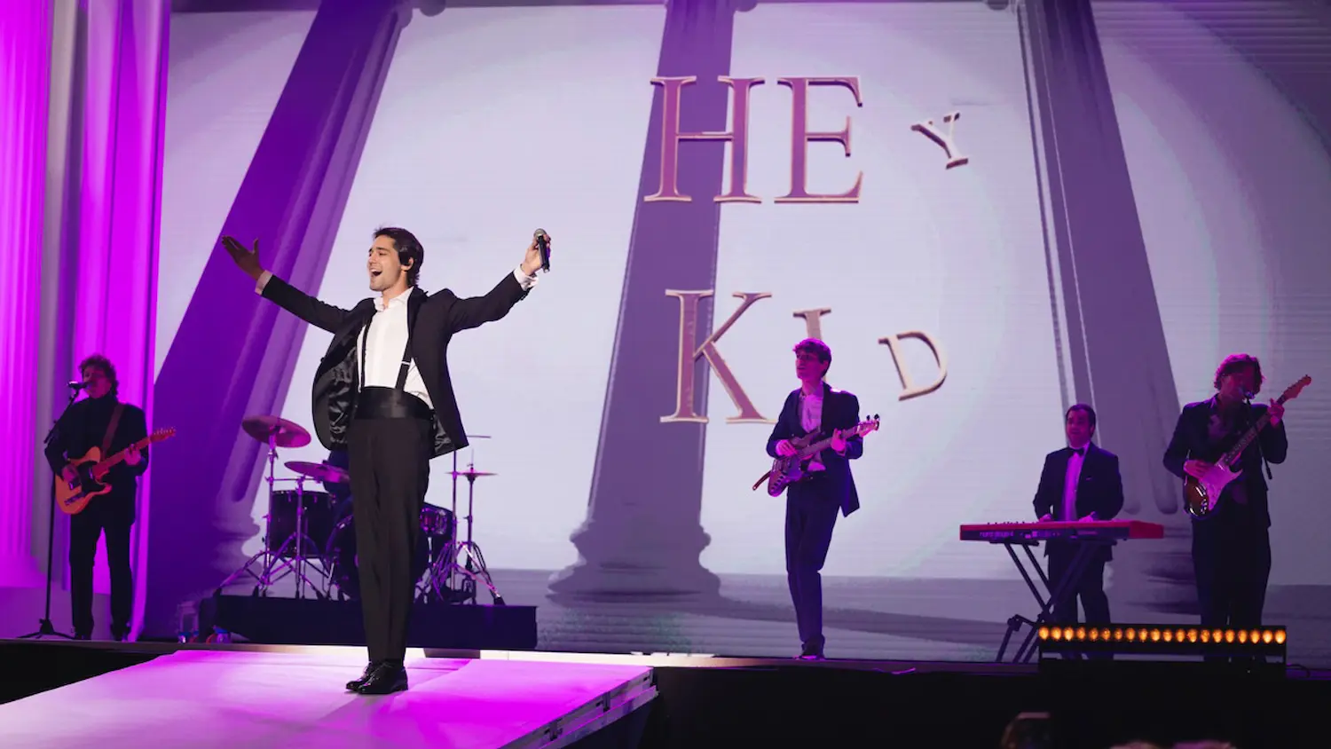 Vista panorámica de la gala de los Premios Ídolo con producción audiovisual de gran formato y DiGiCo SD10 en eventos en directo