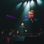 Fluge Audiovisuales despliega Meyer Sound en el Movistar Arena con el artista sobre el escenario y gran pantalla central