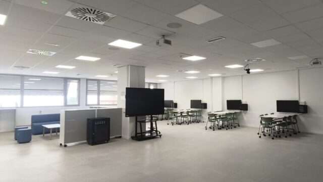 nueva hiperaula con xilica y sennheiser