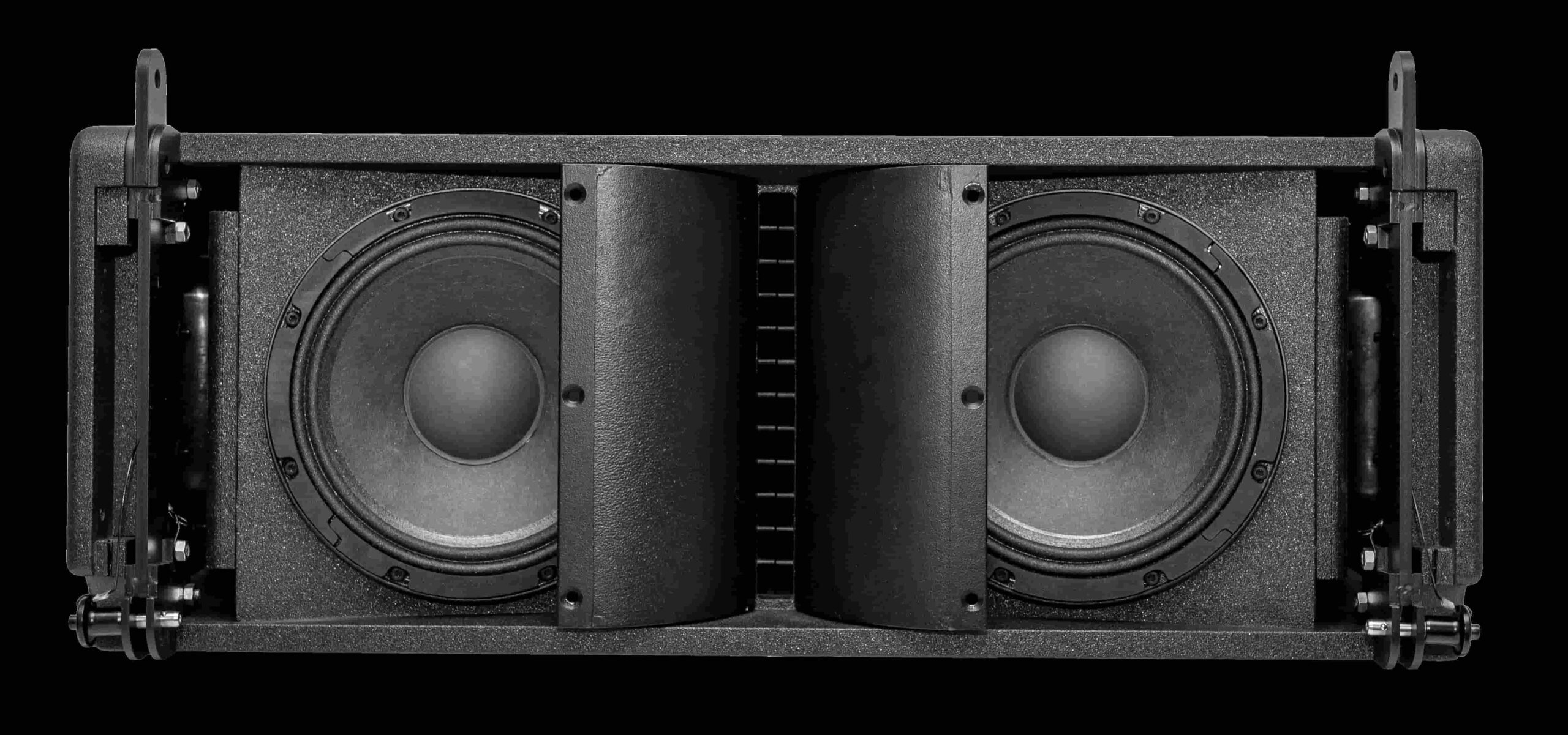 Maga Engineering ME16V: line array doble 8” con 138 dB SPL para aplicaciones profesionales 3 maga-engineering-me16v-line-array-doble