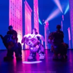 BlackTrax en Paw Patrol Live: A Mighty Adventure con seguimiento en tiempo real e iluminación automatizada