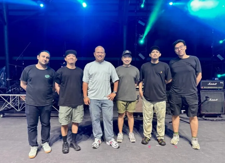 Gestión de RF en directo: equipo técnico de Hujan junto a Sennheiser y Acoustic & Lighting System