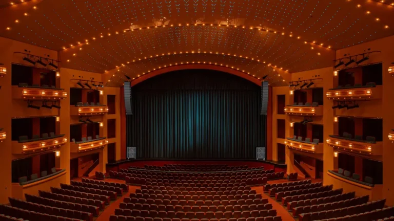 Sistema Meyer Sound LEOPARD instalado en el Aronoff Center for the Arts de Cincinnati