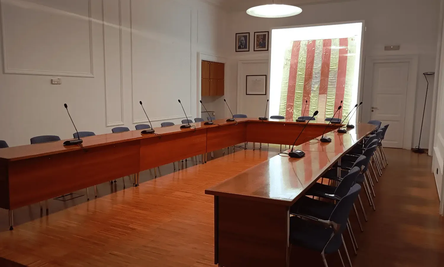 Procesador Vissonic VIS-DCP2000-D del sistema de conferencias del Ayuntamiento