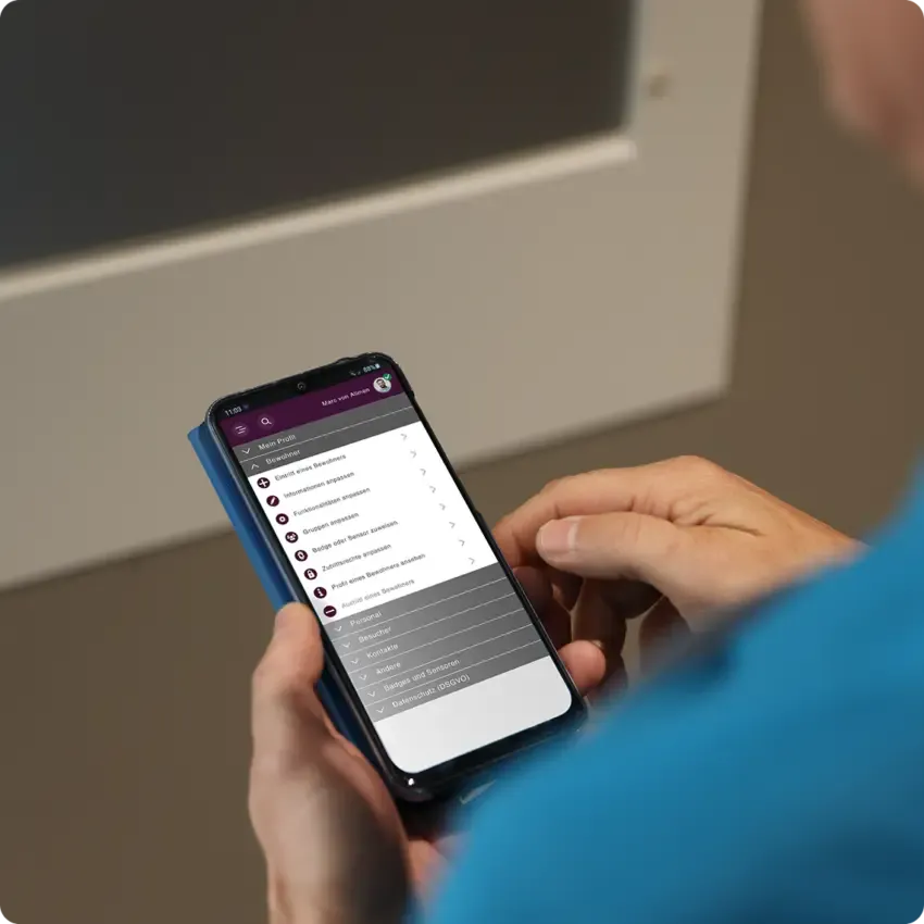 Aplicación motica Alarm de SmartLiberty para alarmas en centros de cuidados