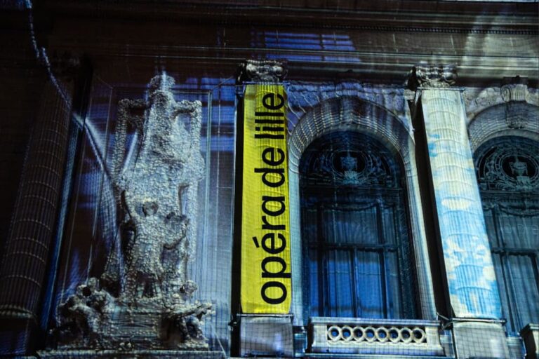 proyectores-panasonic-pt-rq45-lille-video-mapping-festival