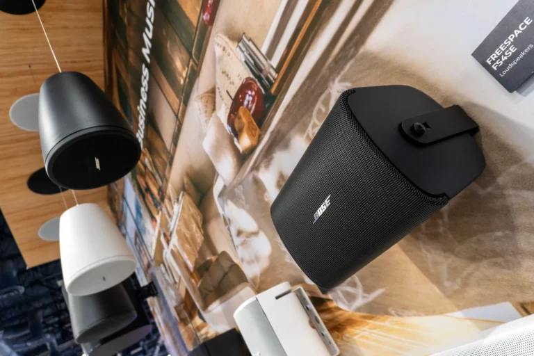 Bose Professional InfoComm 2026: altavoz de superficie FreeSpace en el estand N6645