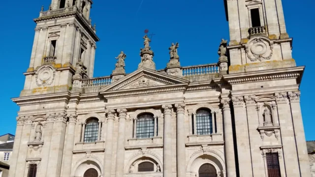 Fachada de la Catedral de Lugo, sede de la nueva instalación de sonido con tecnología Bose Professional.