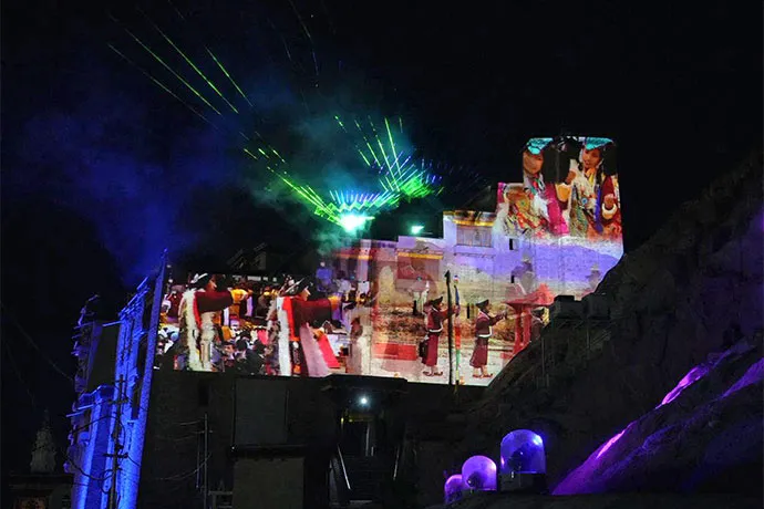 Proyectores Christie utilizados en la experiencia multimedia permanente del Palacio de Leh