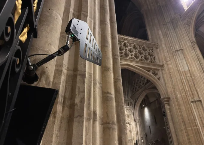 Antenas DAD de Spectera sobre fibra para cobertura RF en la Catedral de Canterbury