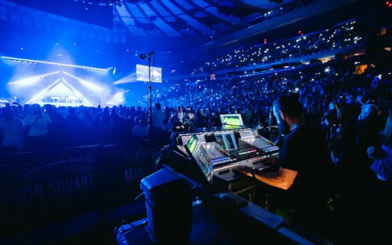 Consola DiGiCo Quantum5 en el FOH de la gira de Charlie Puth en el Madison Square Garden
