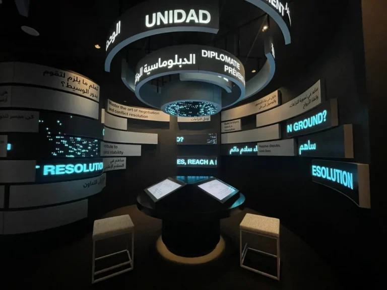 Iluminación museística del proyecto Pathway to Peace Prolights en el Sheraton Grand Doha de Qatar