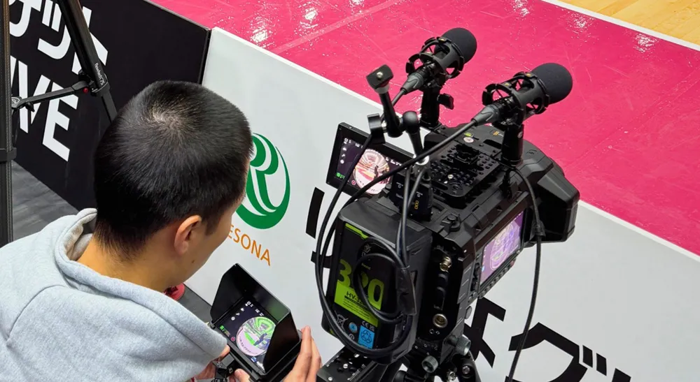 Blackmagic URSA Cine Immersive graba baloncesto para Apple Vision Pro 3 Amplium graba baloncesto para Apple Vision Pro con URSA Cine Immersive