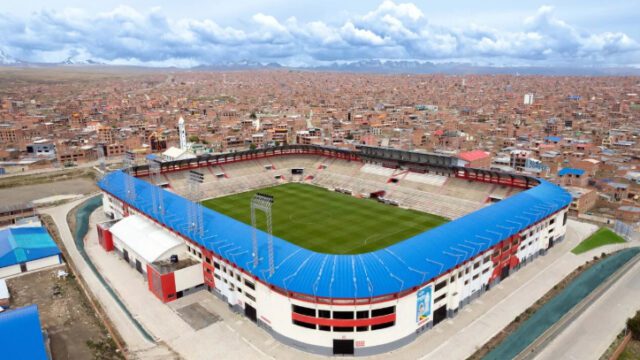 Bose Professional stadium sound system with ArenaMatch AM40 loudspeakers at the Estadio Municipal de El Alto