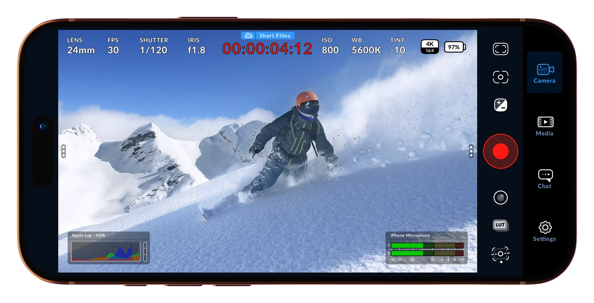 Interfaz de la aplicación Blackmagic Camera, herramienta de cinematografía móvil, en la pantalla de un iPhone con los indicadores de lente, obturador, iris, ISO y balance de blancos