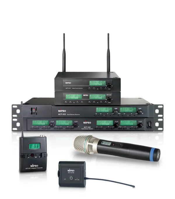 MIPRO estructura sus sistemas inalámbricos en siete series ACT para directo, educación e instalación AV 2 Sistema inalámbrico UHF analógico MIPRO ACT-300 con receptores de uno, dos y cuatro canales, transmisor de petaca y micrófono de mano.