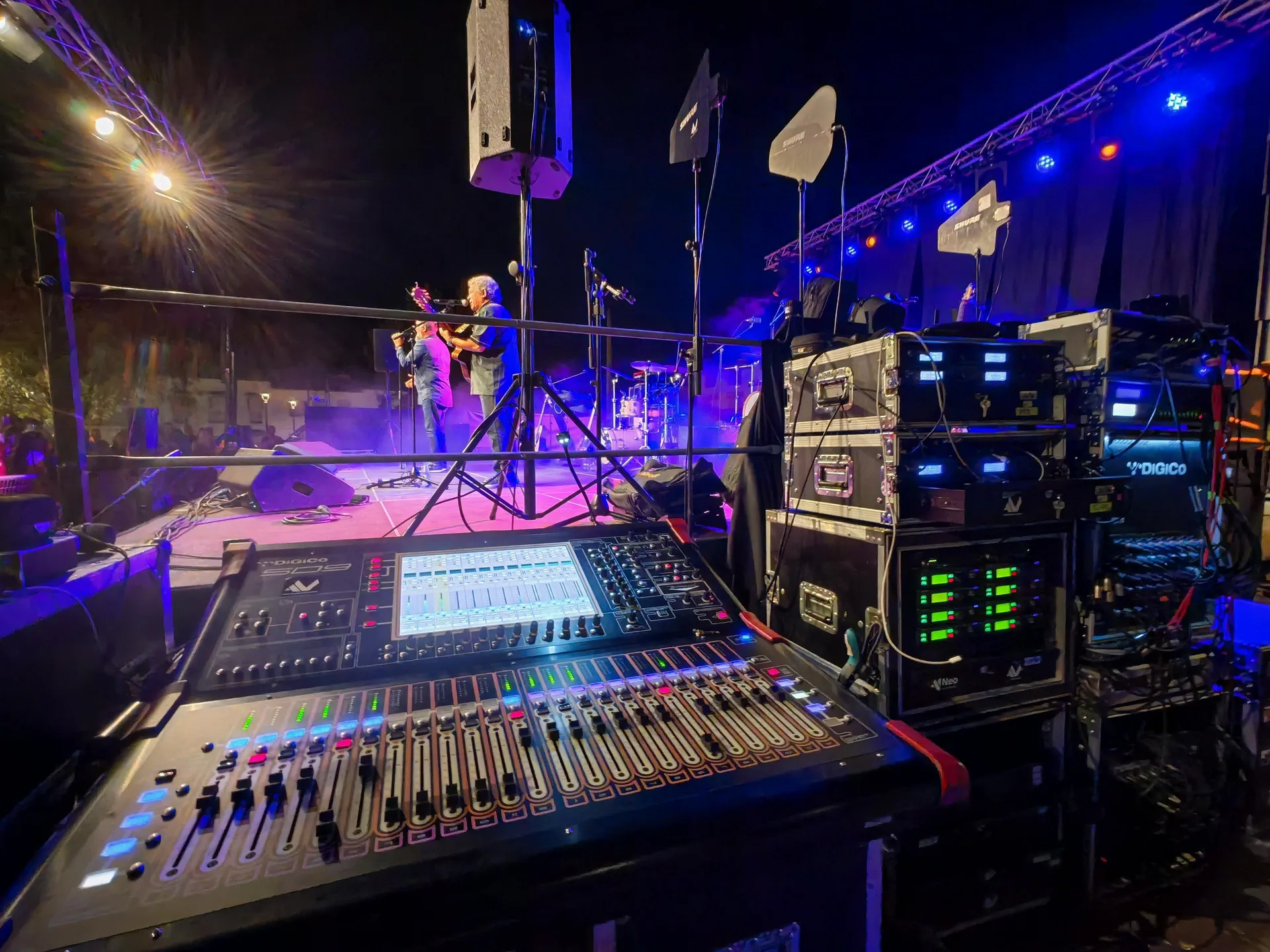 Consola DiGiCo SD9 con Core2 en la posición de monitores del Festival La Estación