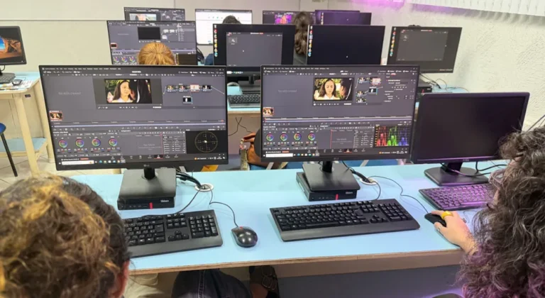Laboratorio de posproducción de UNIFACHA equipado con DaVinci Resolve Studio
