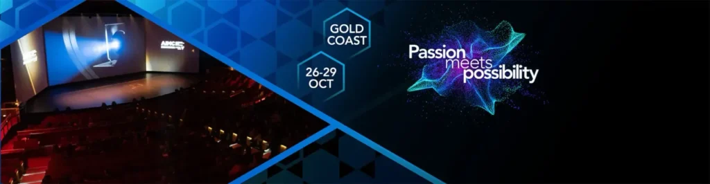 Christie llevará su proyección láser RGB y tecnología VDR a AIMC 2026 1 Imagen promocional de Christie para AIMC 2026 con una sala de cine de tres pantallas y las fechas de la convención en Gold Coast