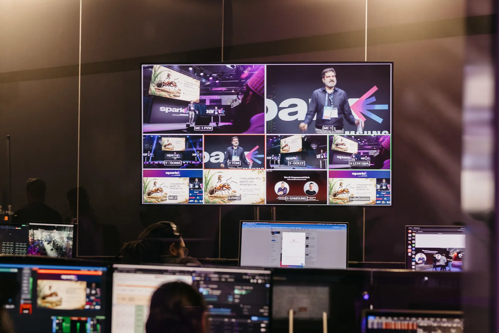 Spark 2027 lleva Eurovisión, RTVE y Cirque du Soleil a su programa en Fira Montjuïc 3 Control de realización de Spark con multiviewer y monitores de producción